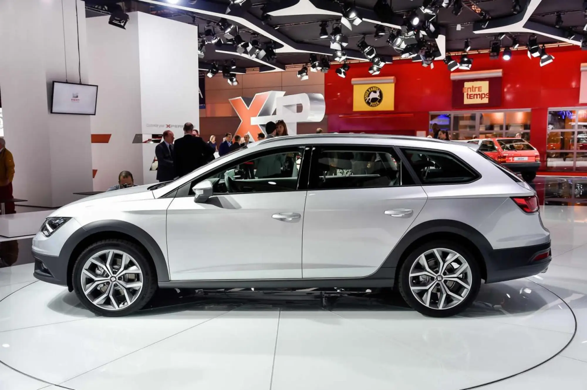 SEAT Leon X-Perience - Salone di Parigi 2014 - 12