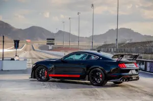 Shelby GT500 Code Red - Foto