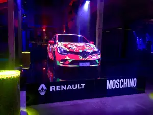 Show Car CLIO Moschino - 10