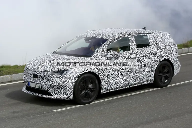 Skoda Enyaq - Foto spia 24-6-2020 - 17
