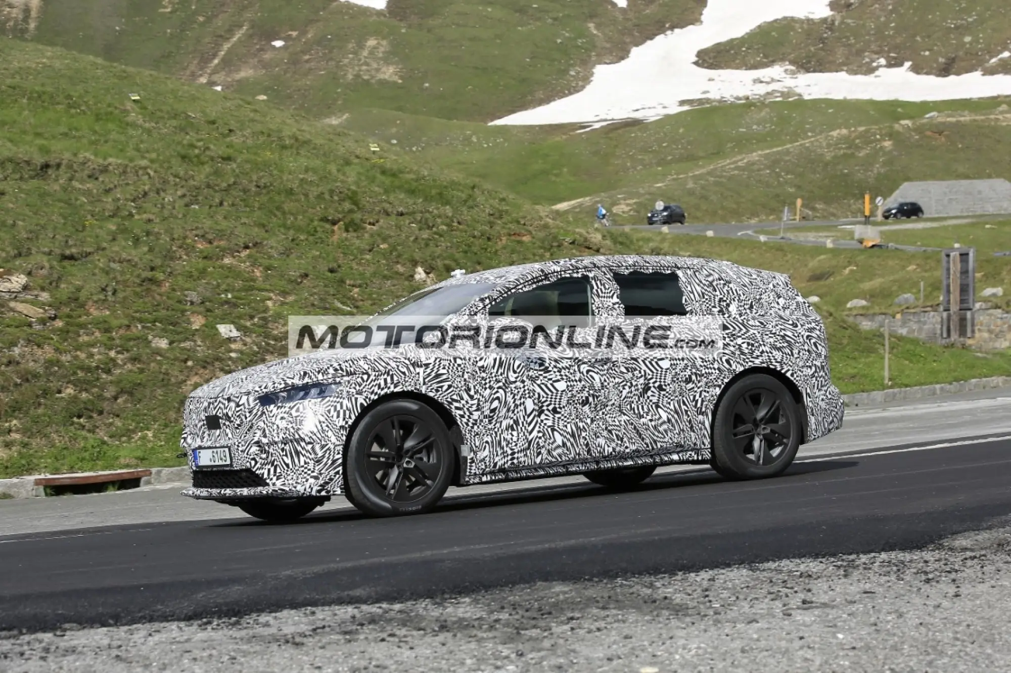 Skoda Enyaq - Foto spia 24-6-2020 - 5