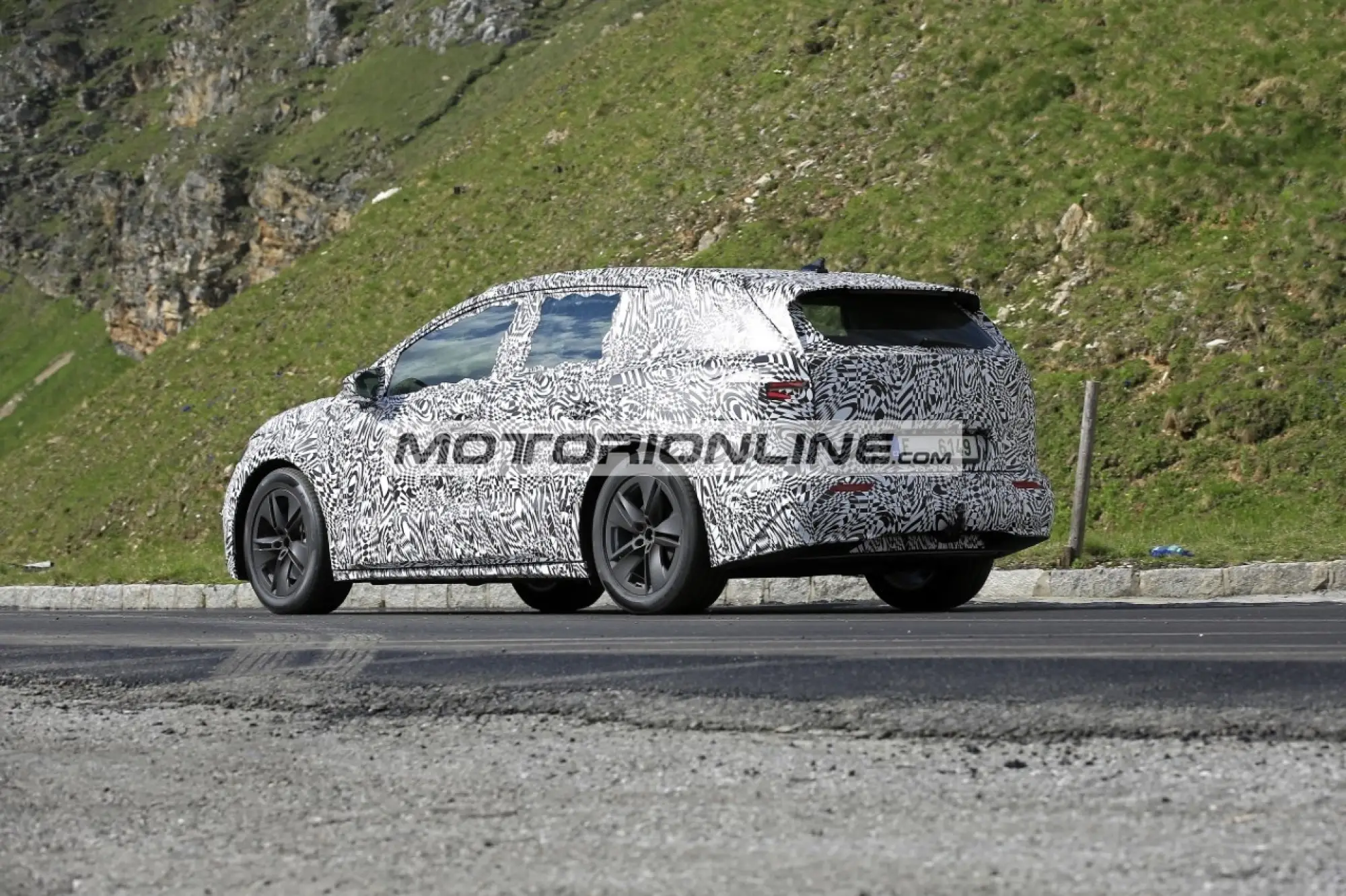 Skoda Enyaq - Foto spia 24-6-2020 - 8