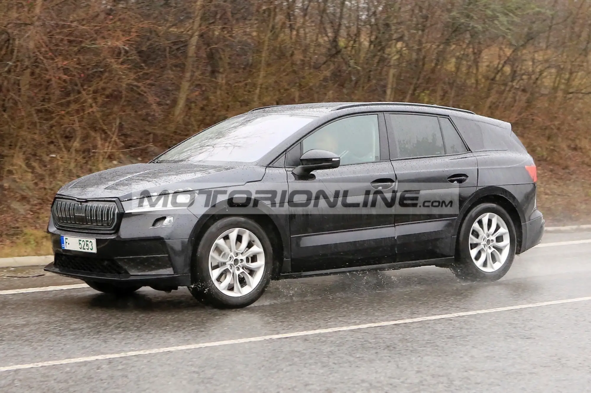 Skoda Enyaq - Foto spia 5-3-2020 - 15