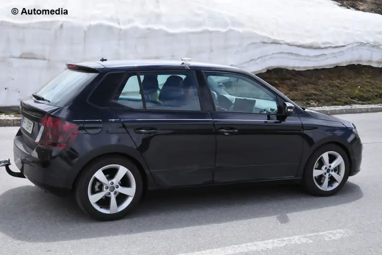 Skoda Fabia 2015 - Foto spia 07-07-2014 - 4