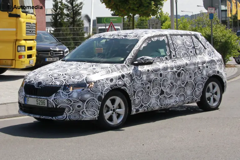 Skoda Fabia 2015 - Foto spia 21-05-2014 - 2