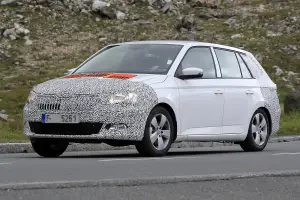 Skoda Fabia restyling foto spia 31 agosto 2016