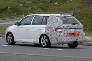 Skoda Fabia restyling foto spia 31 agosto 2016