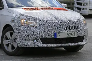 Skoda Fabia restyling foto spia 31 agosto 2016