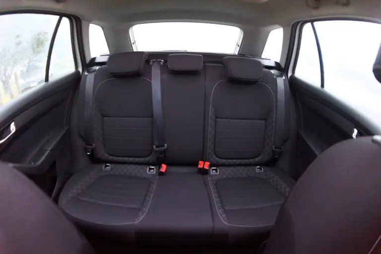 Skoda Fabia Wagon Prova su strada 2016 - 51
