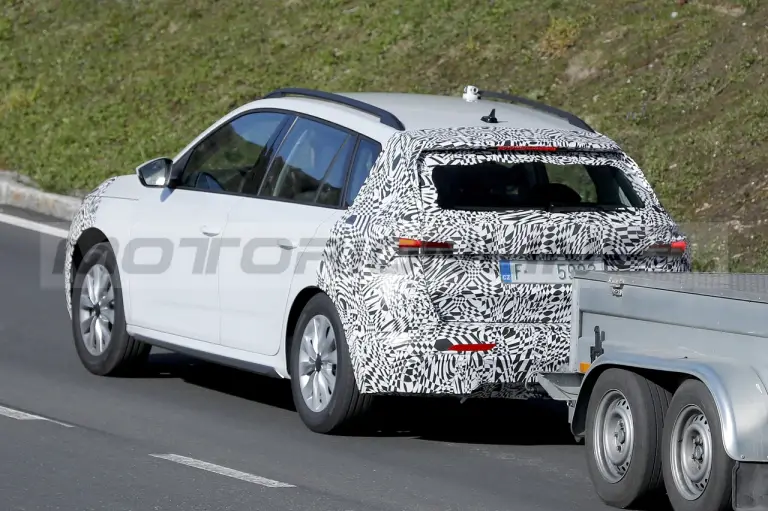 Skoda Kamiq 2023 - Foto Spia 04-07-2022 - 9