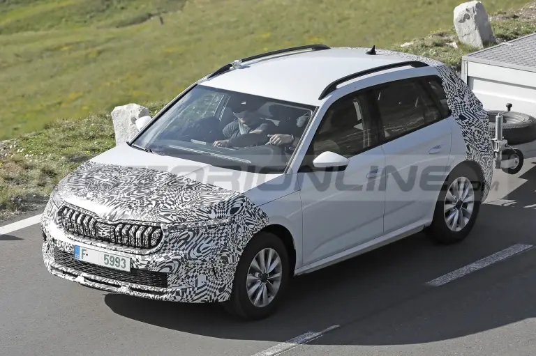 Skoda Kamiq 2023 - Foto Spia 04-07-2022 - 6