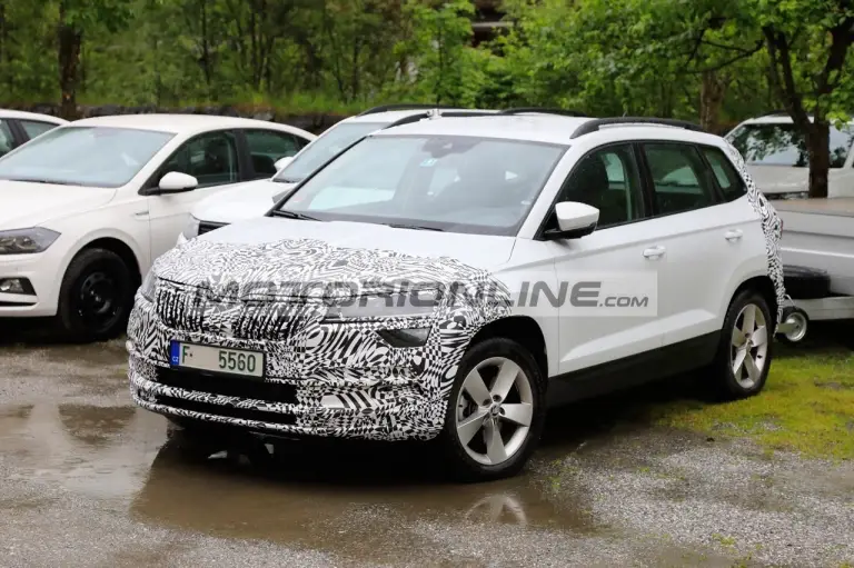 Skoda Karoq facelift - Foto spia 16-6-2020 - 3