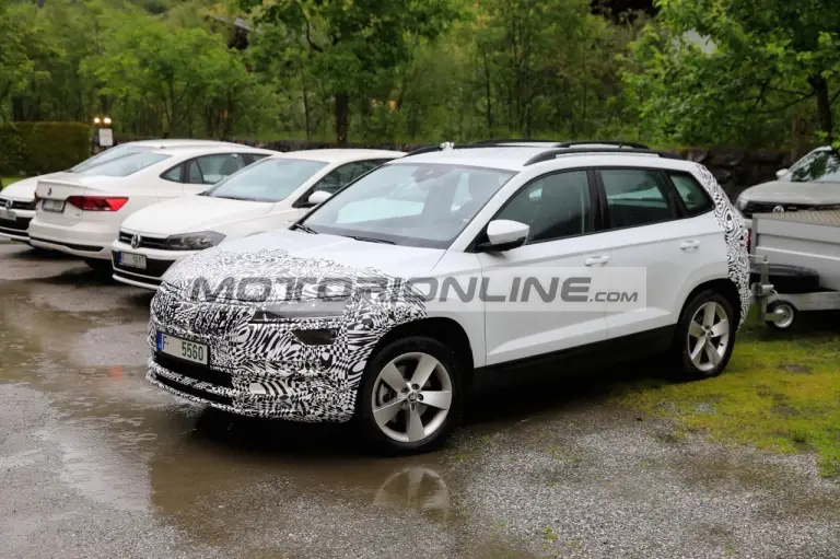 Skoda Karoq facelift - Foto spia 16-6-2020 - 4