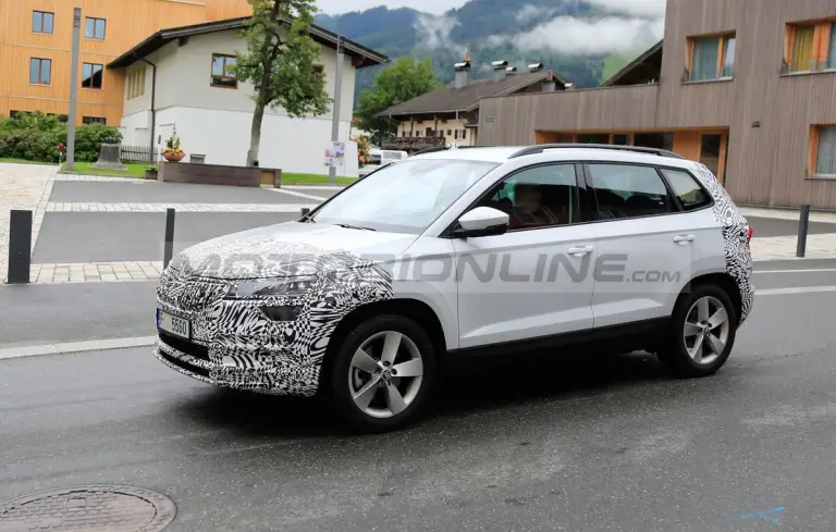 Skoda Karoq facelift - Foto spia 16-6-2020 - 14