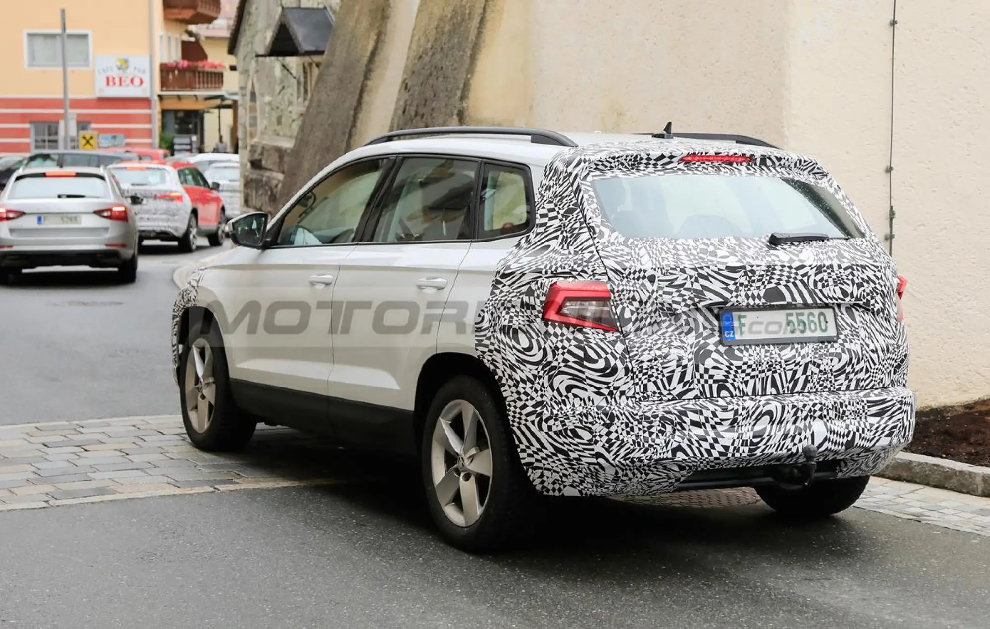 Skoda Karoq facelift - Foto spia 16-6-2020 - 17