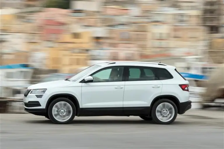 Skoda Karoq nuove foto - 11