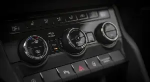 KODA KAROQ | Test Drive 2018 - 19