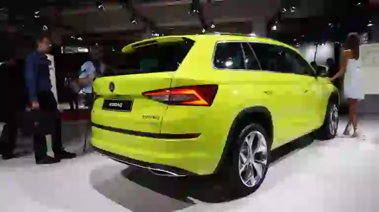 Skoda Kodiaq Foto Live - Salone di Parigi 2016 - 13