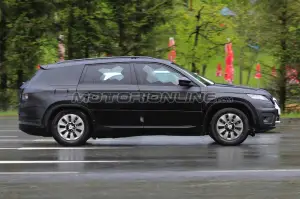 Skoda Kodiaq - Foto spia 01-06-2016 - 7