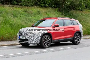 Skoda Kodiaq RS facelift - Foto spia 16-6-2020 - 11