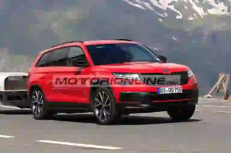 Skoda Kodiaq RS - Foto spia 12-6-2018 - 2