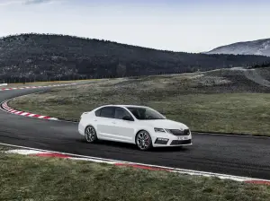 Skoda Octavia e Octavia RS MY 2017 - 74