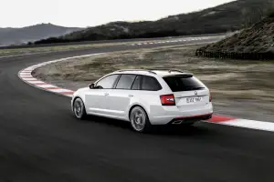 Skoda Octavia e Octavia RS MY 2017 - 75