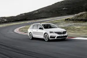 Skoda Octavia e Octavia RS MY 2017 - 84