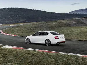 Skoda Octavia e Octavia RS MY 2017 - 69