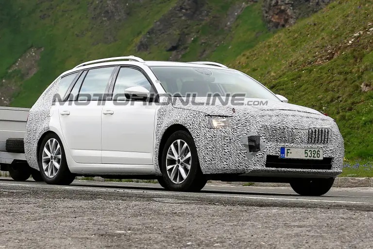 Skoda Octavia foto spia 21 giugno 2018 - 4