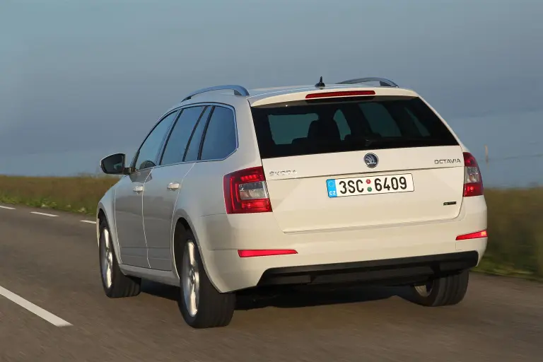 Skoda Octavia G-TEC - Foto ufficiali - 9