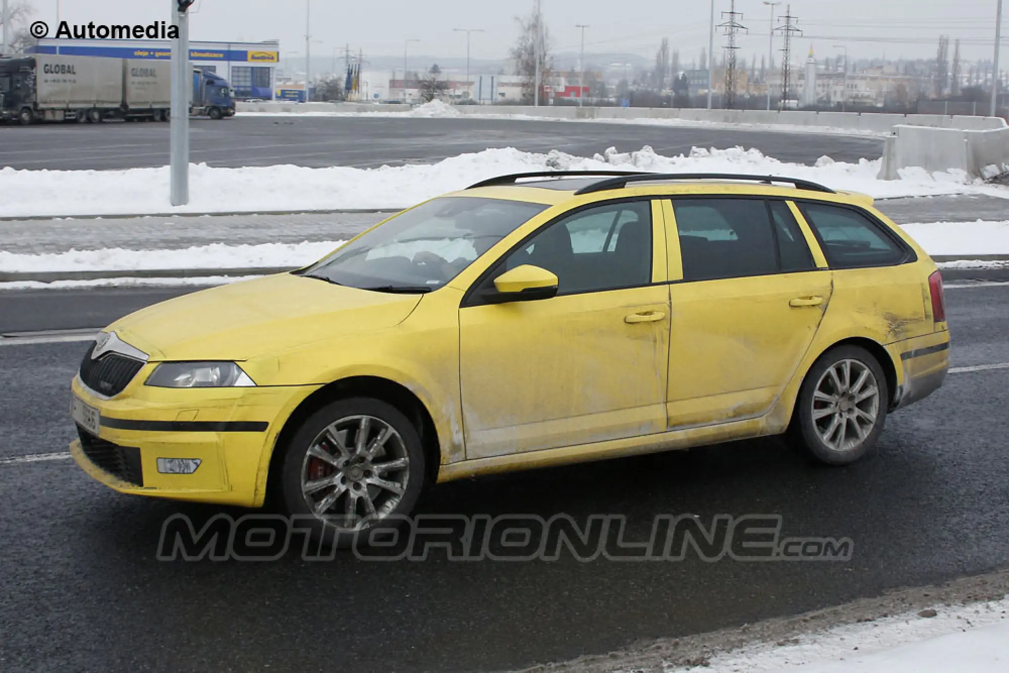 Skoda Octavia RS 2014 - Foto spia 26-01-2013 - 2