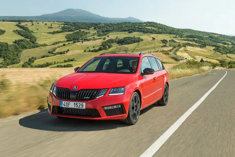 Skoda Octavia RS 245 MY 2017 - 17