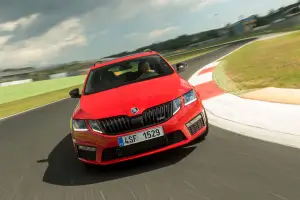 Skoda Octavia RS 245 MY 2017