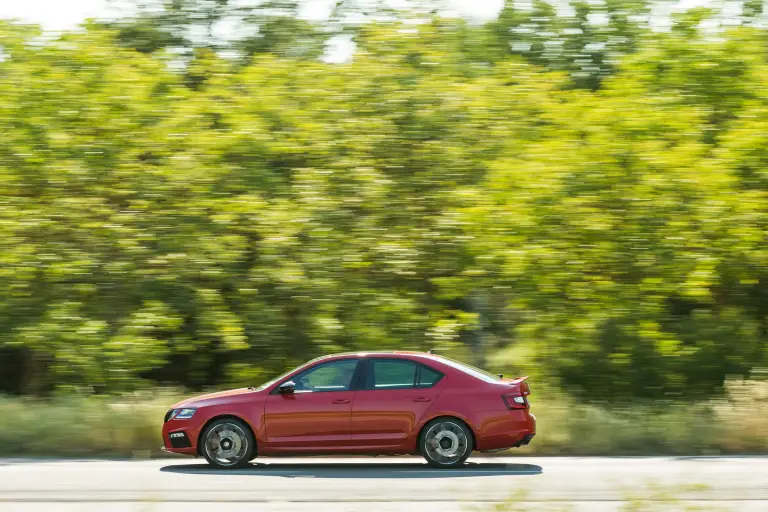Skoda Octavia RS 245 MY 2017 - 5