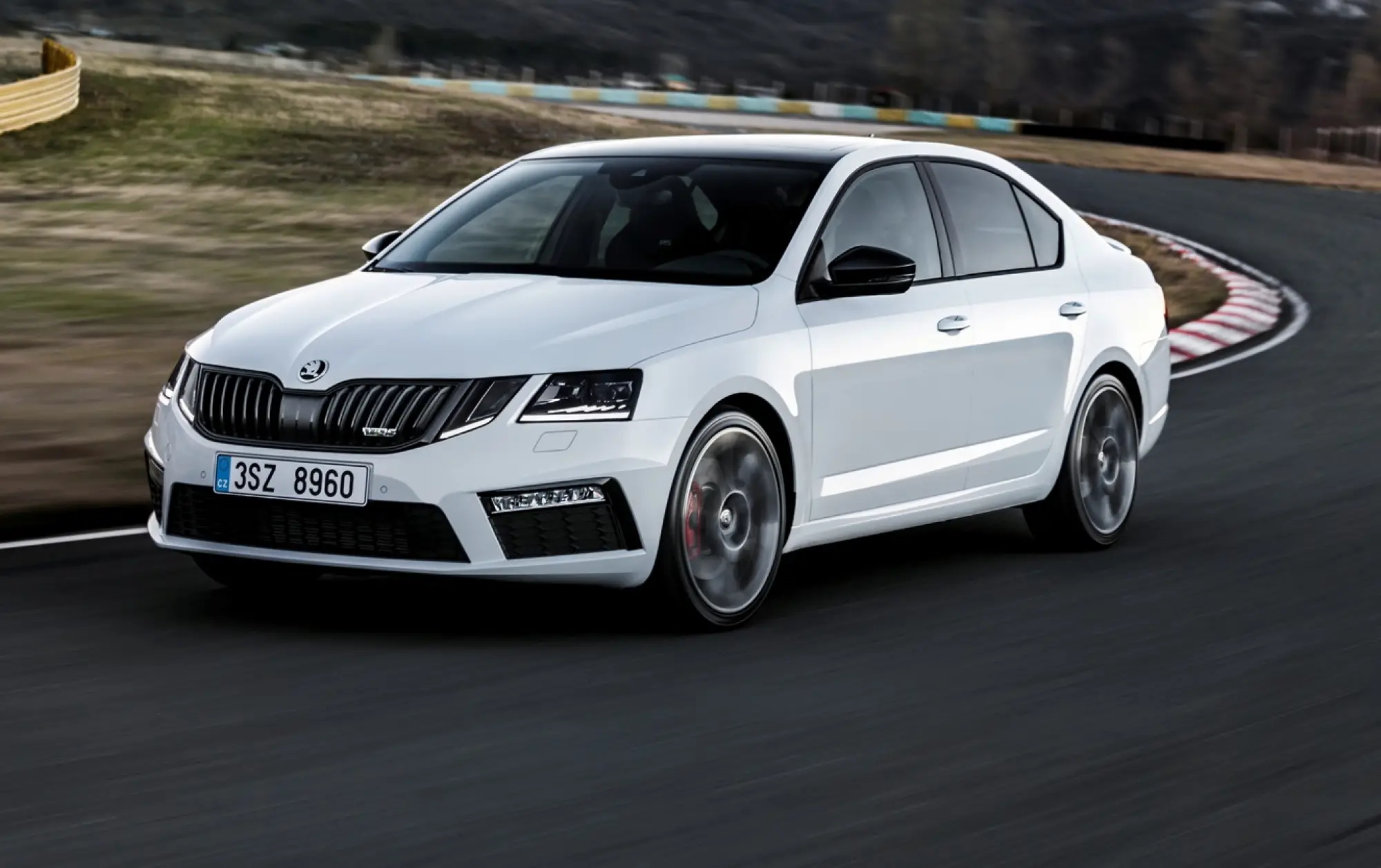 Skoda Octavia RS MY 2017 - 1