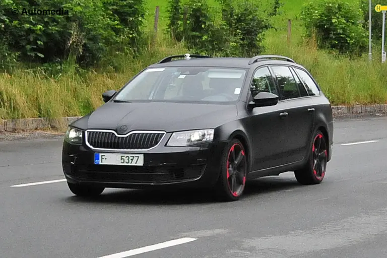 Skoda Octavia RS Plus - Foto spia 03-07-2014 - 1