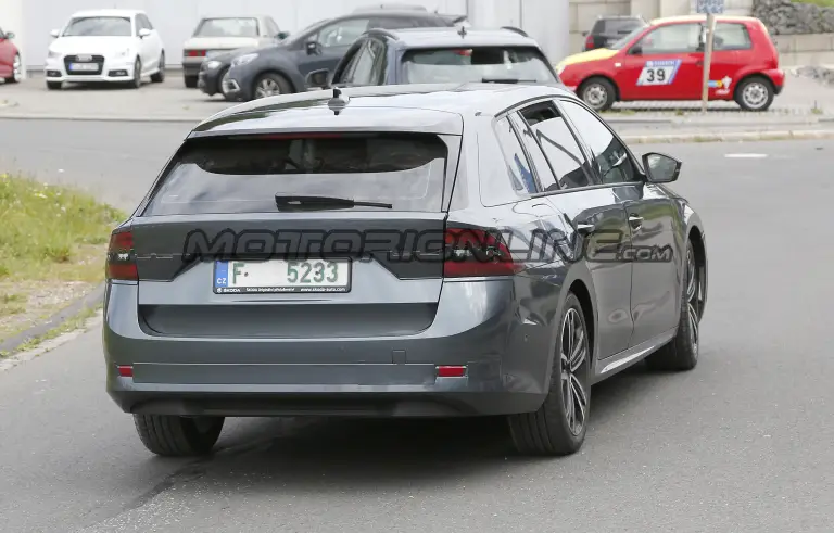 Skoda Octavia Wagon 2020 - Foto spia 04-06-2019 - 10