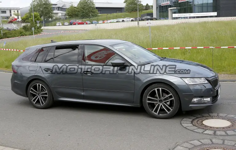 Skoda Octavia Wagon 2020 - Foto spia 04-06-2019 - 3