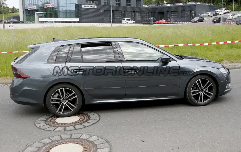 Skoda Octavia Wagon 2020 - Foto spia 04-06-2019 - 5