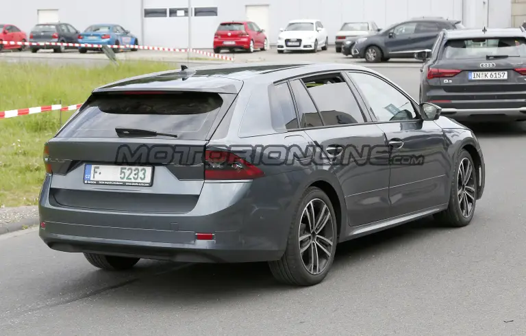 Skoda Octavia Wagon 2020 - Foto spia 04-06-2019 - 8