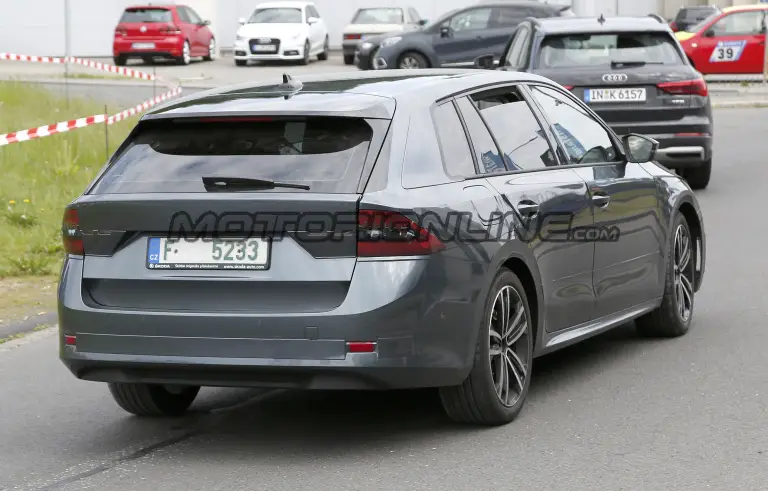 Skoda Octavia Wagon 2020 - Foto spia 04-06-2019 - 9