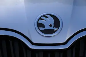 Skoda Rapid 2012 teaser ufficiali