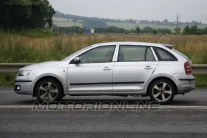 Skoda Rapid Spaceback - Foto spia 09-07-2013 - 3