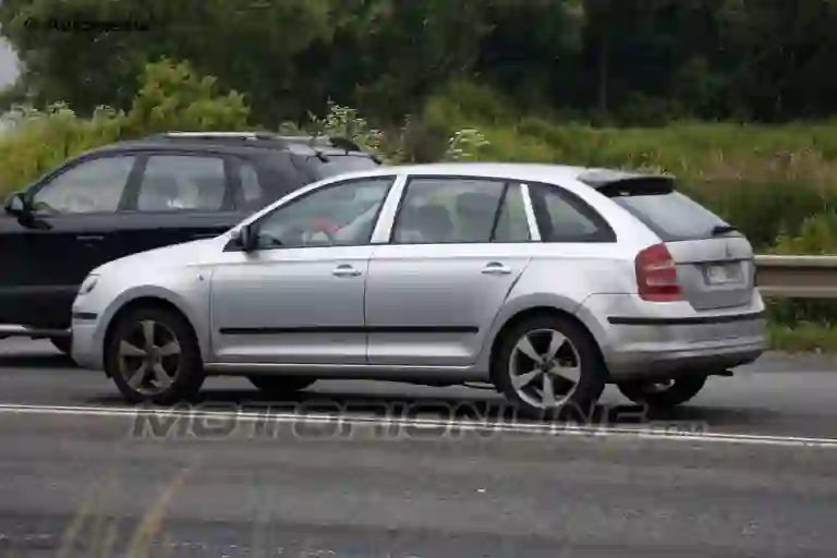 Skoda Rapid Spaceback - Foto spia 09-07-2013 - 4