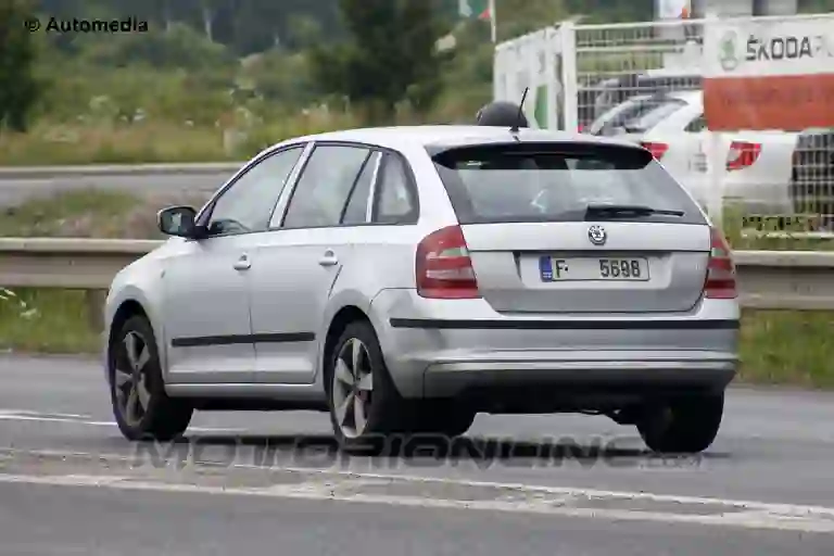 Skoda Rapid Spaceback - Foto spia 09-07-2013 - 5