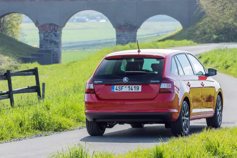 Skoda Rapid Spaceback MY 2017 - 7