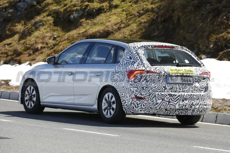 Skoda Scala 2023 - Foto Spia 03-06-2022 - 15