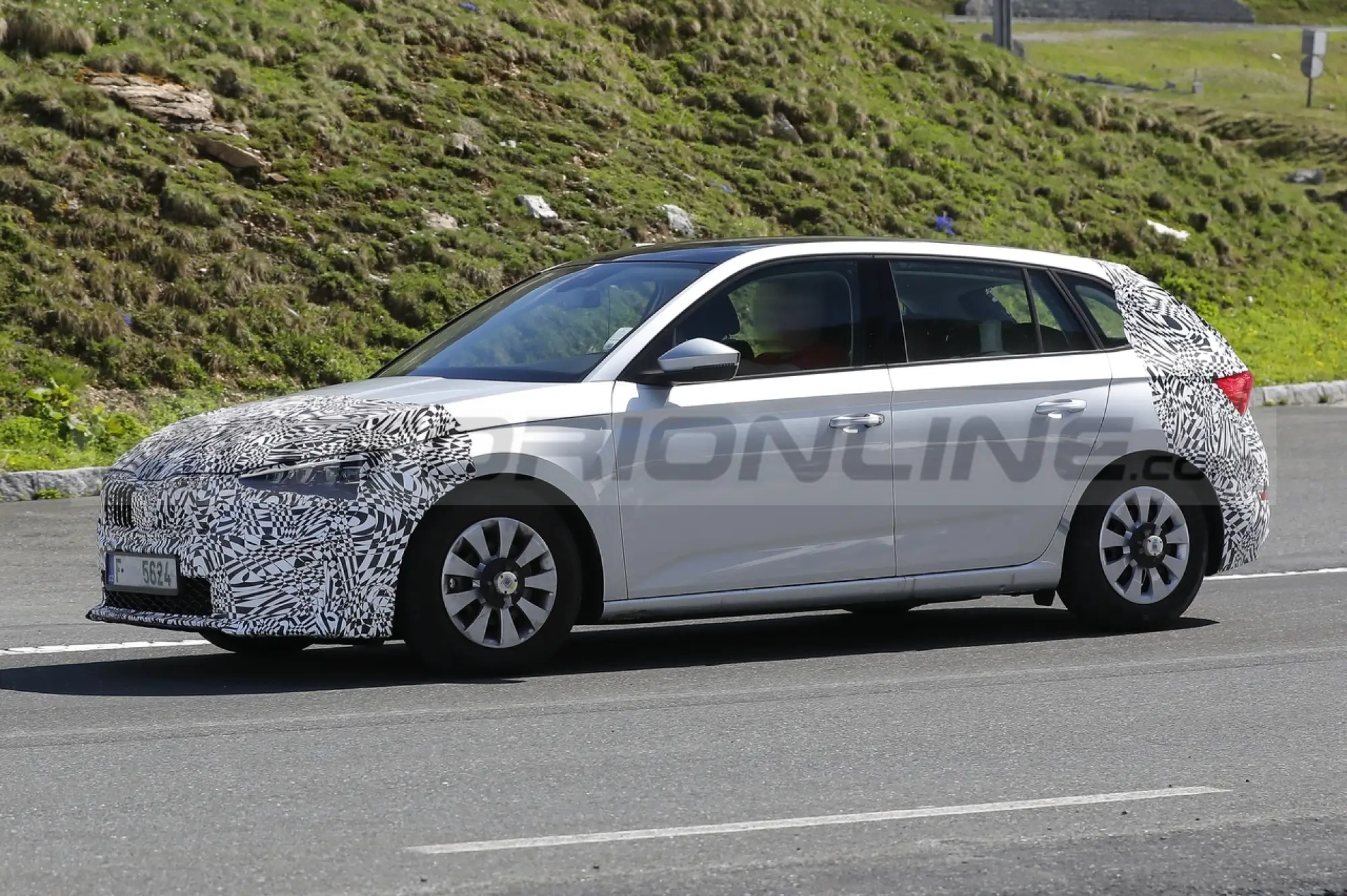 Skoda Scala 2023 - Foto Spia 03-06-2022 - 2