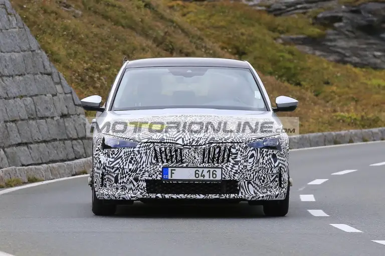 Skoda Scala facelift - Foto spia 6-10-2021 - 1
